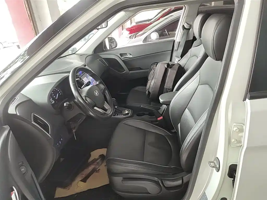 Hyundai ix25 2015 — фото 15