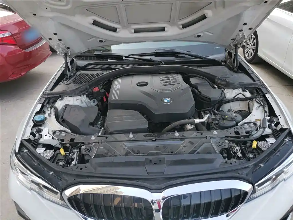 BMW 3 Series 2022 — фото 13