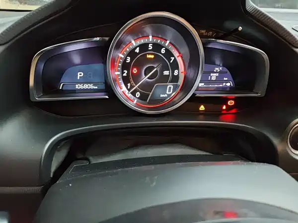 Mazda 3 Axela 2014