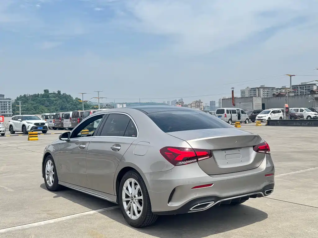 Mercedes-Benz A-Class 2021 — фото 15
