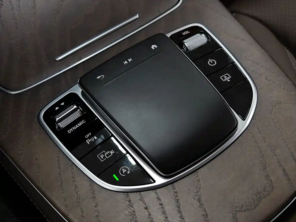Mercedes-Benz E-Class 2023 — фото 14