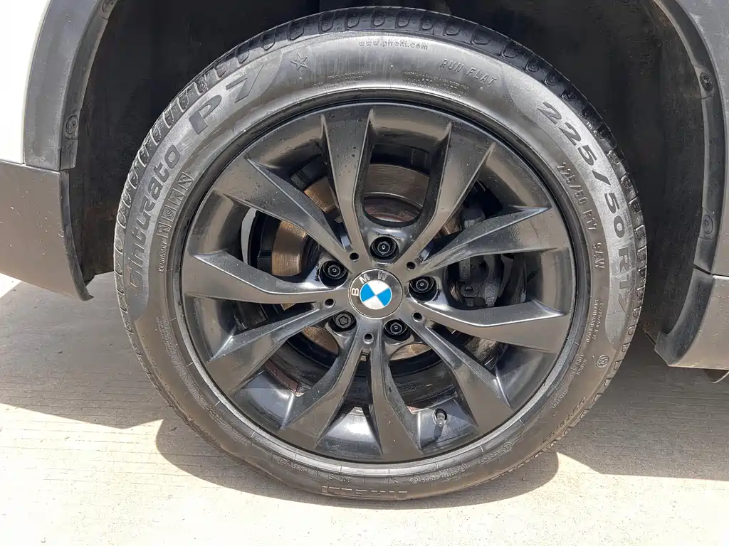 BMW X1 2015 — фото 4