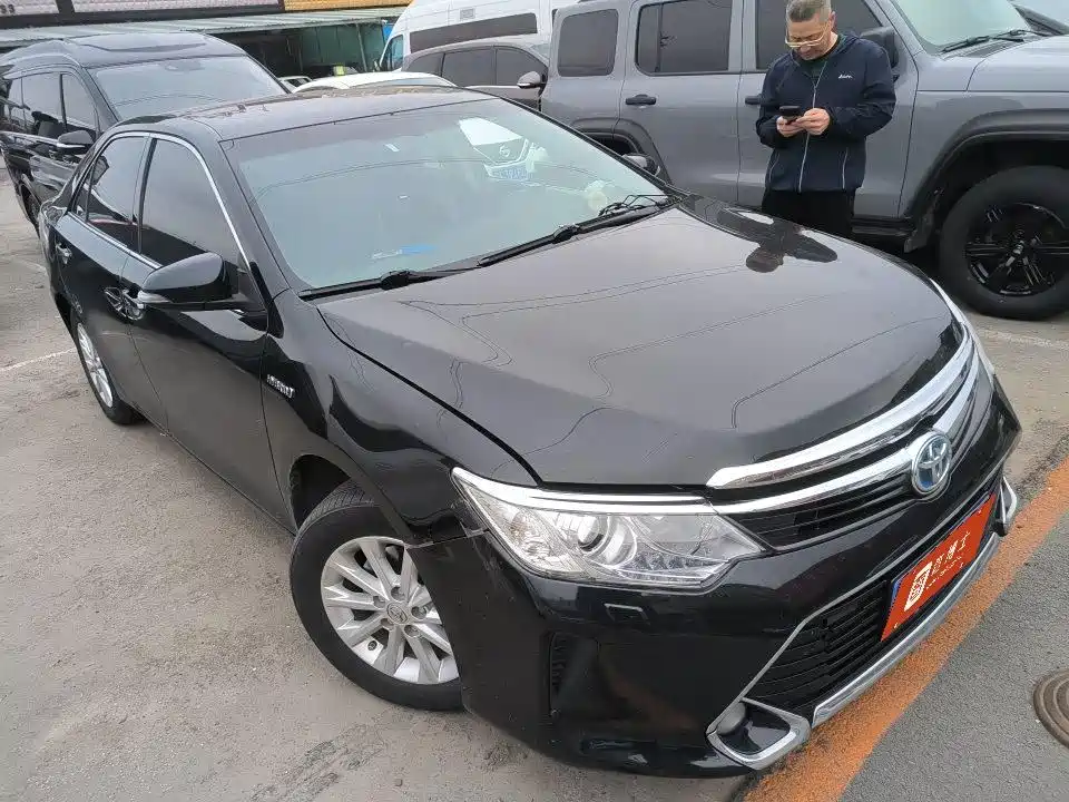 Toyota Camry 2018 — фото 3