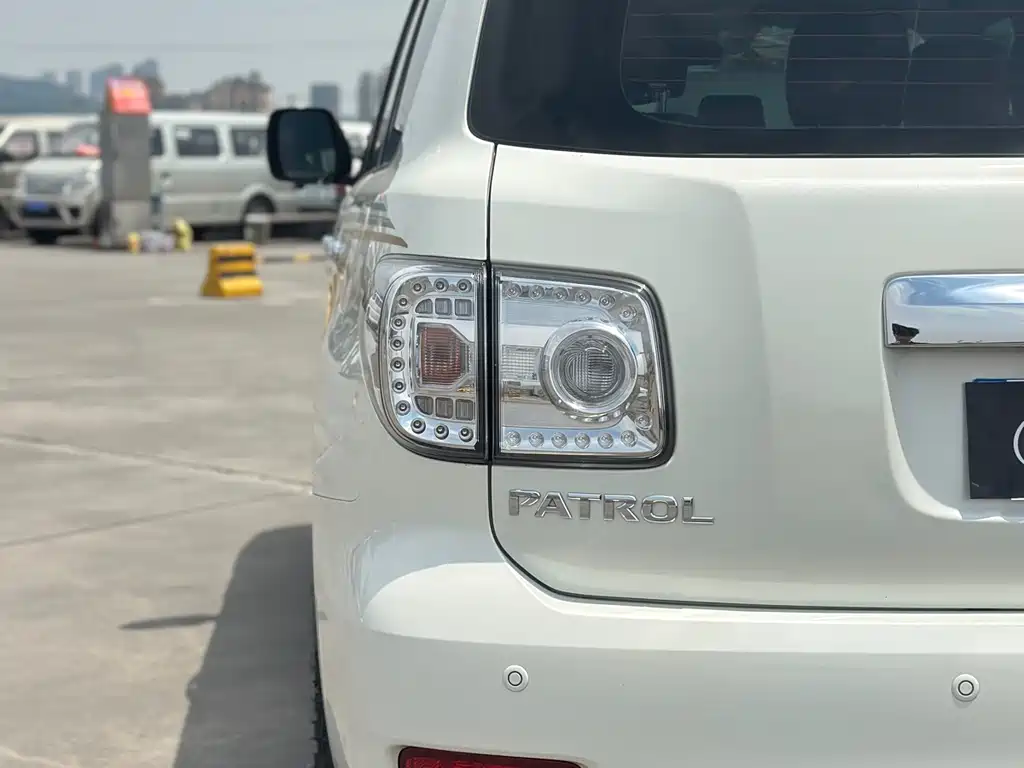Nissan Patrol 2020 — фото 16