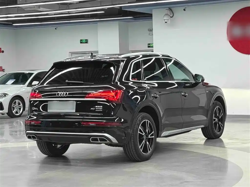 Audi Q5L 2023 — фото 16