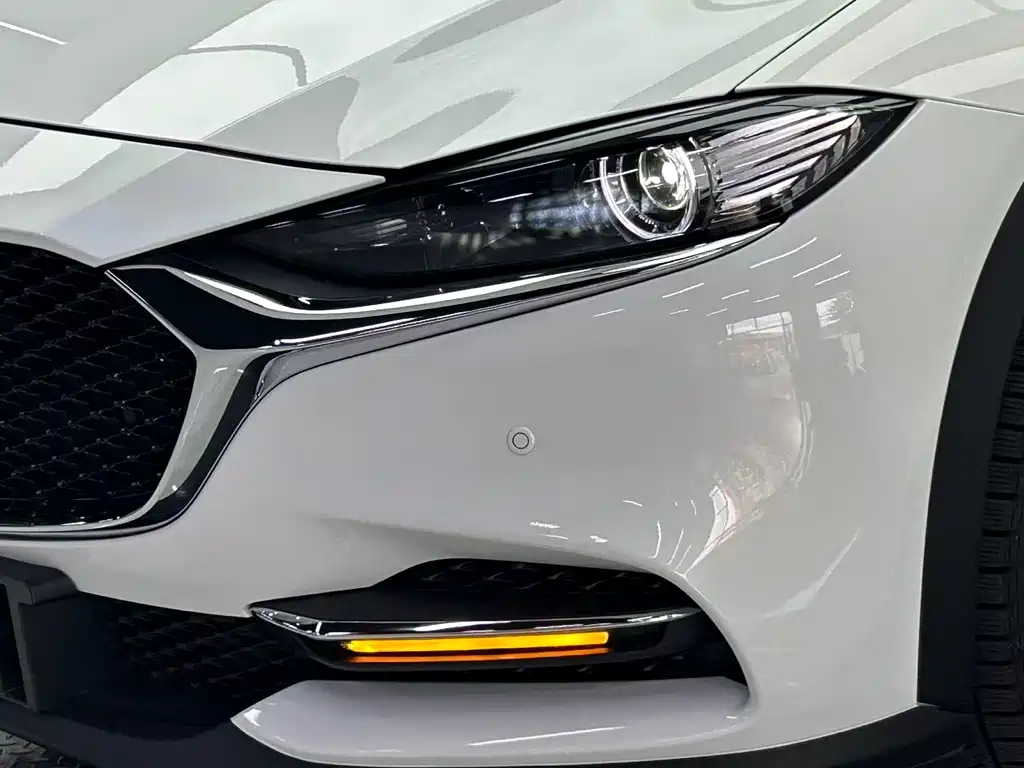 Mazda CX-4 2023 — фото 7