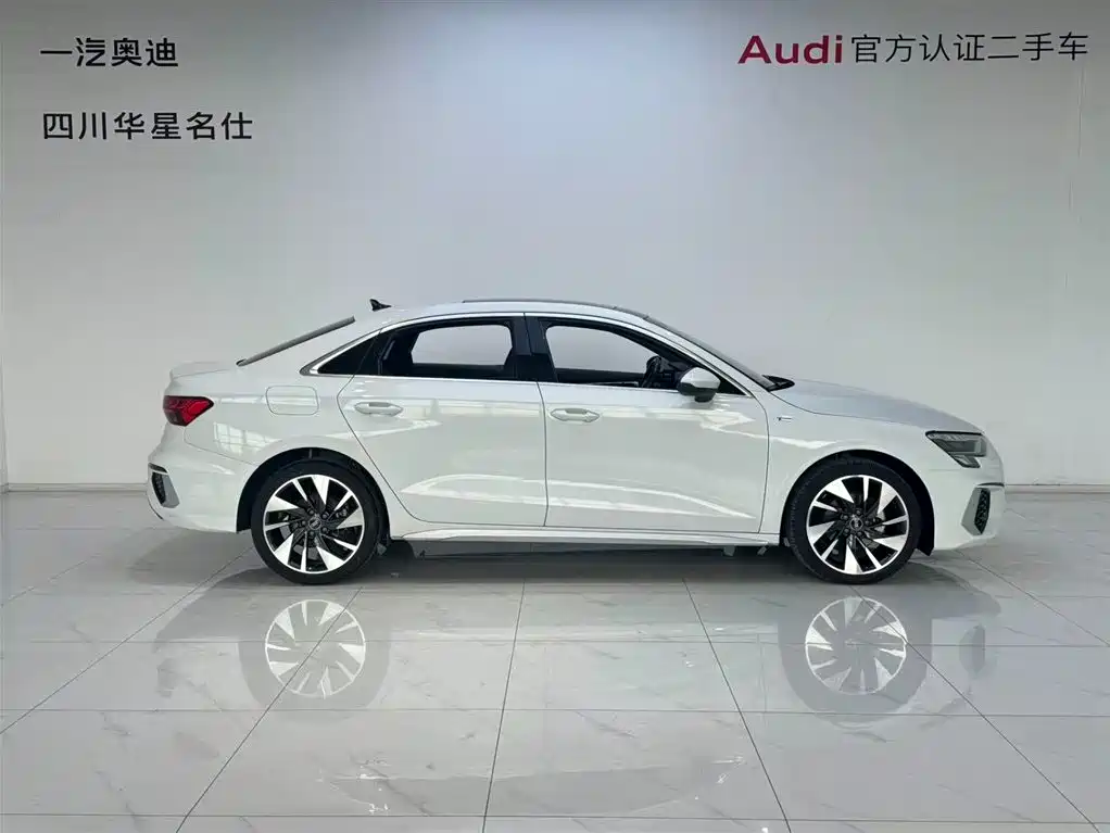 Audi A3 2024 — фото 3