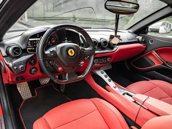 Ferrari F12berlinetta 2013