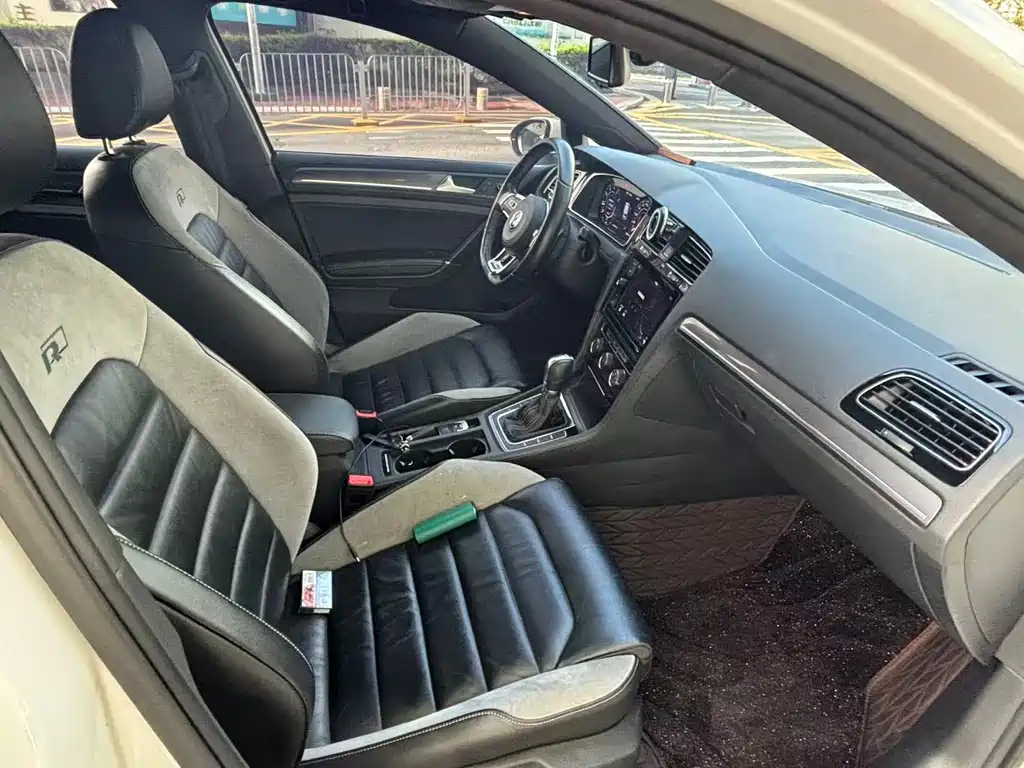 Volkswagen Golf 2016