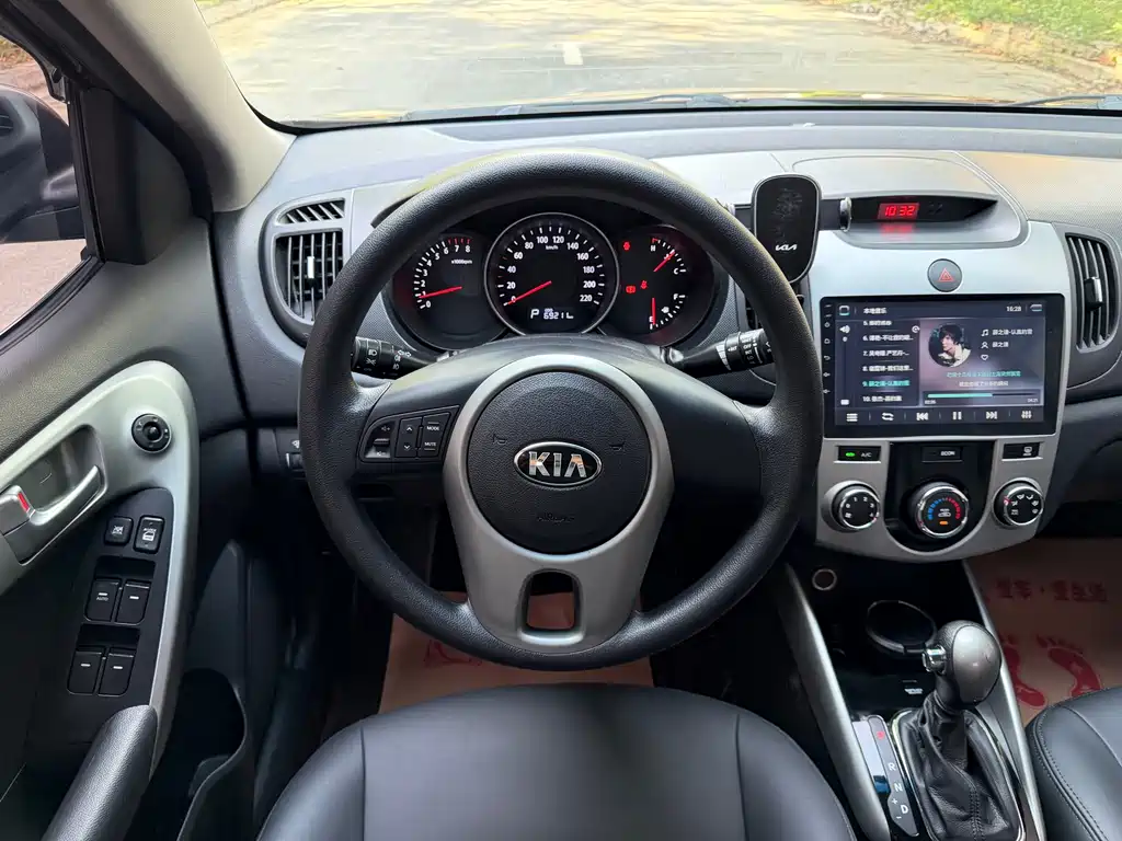 Kia Forte 2014 — фото 17