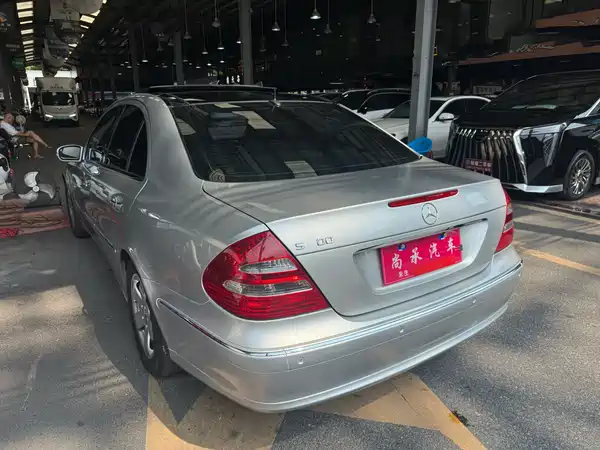 Mercedes-Benz E-Class 2004