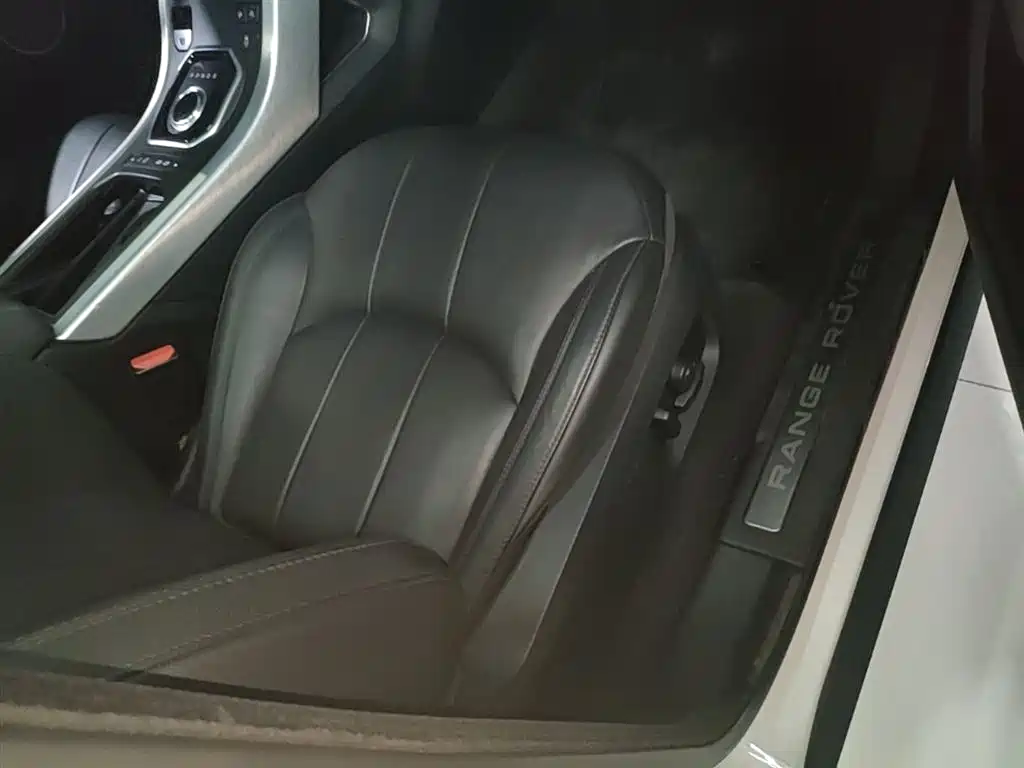 Land Rover Evoque 2017 — фото 25