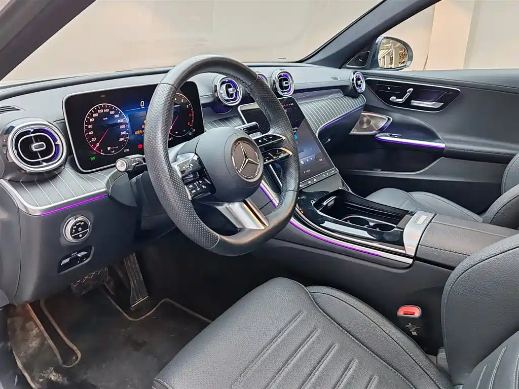 Mercedes-Benz C-Class 2024 — фото 10
