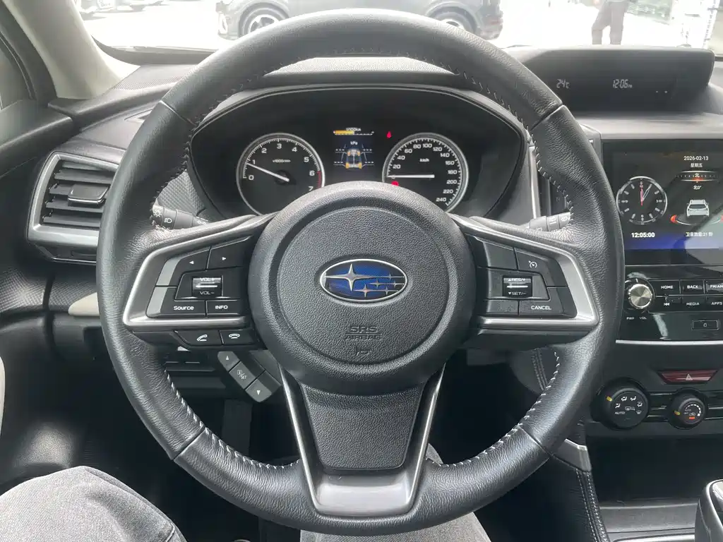 Subaru Forester 2022 — фото 10