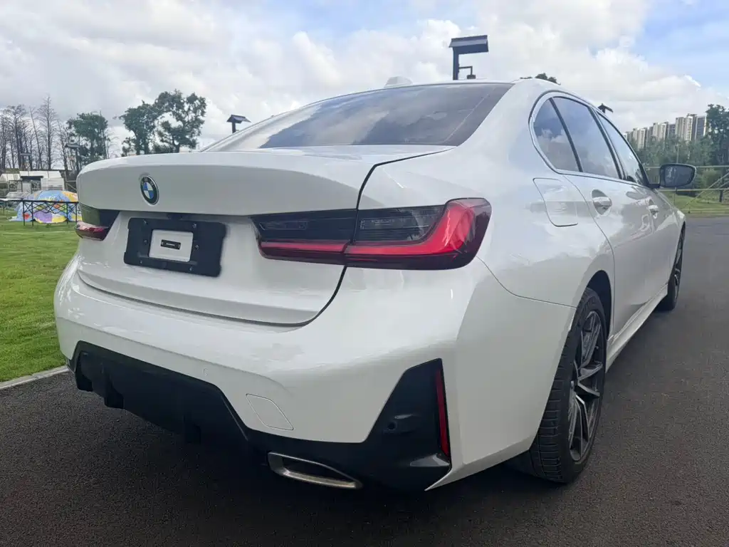 BMW 3 Series 2023