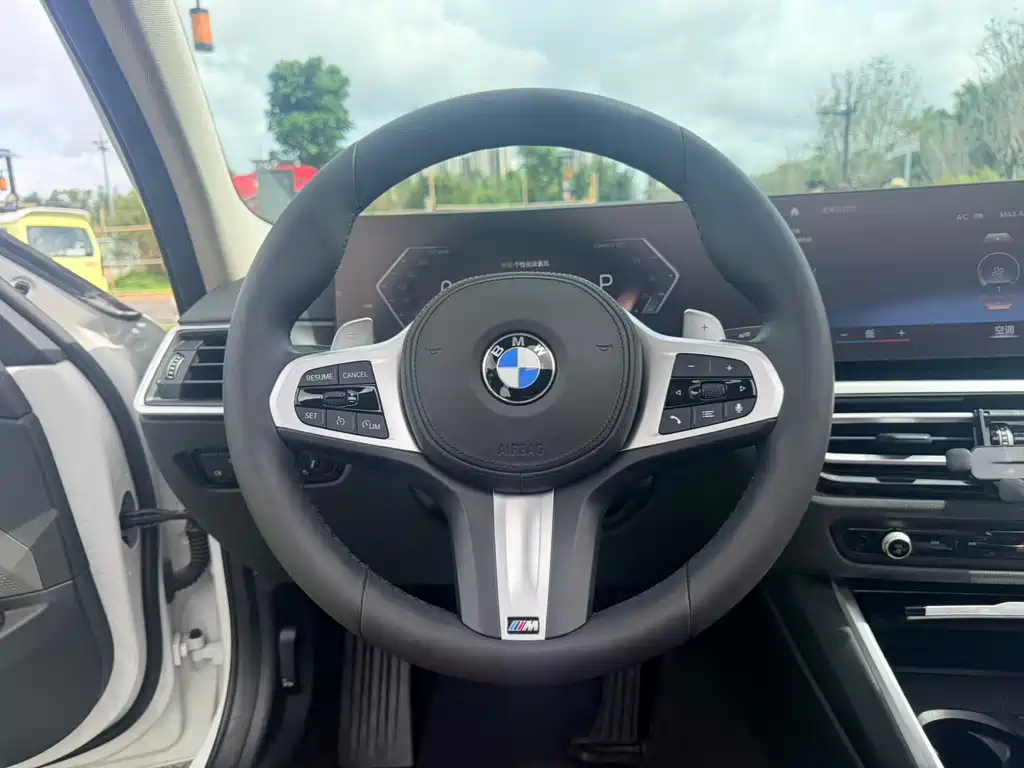 BMW 3 Series 2023 — фото 15