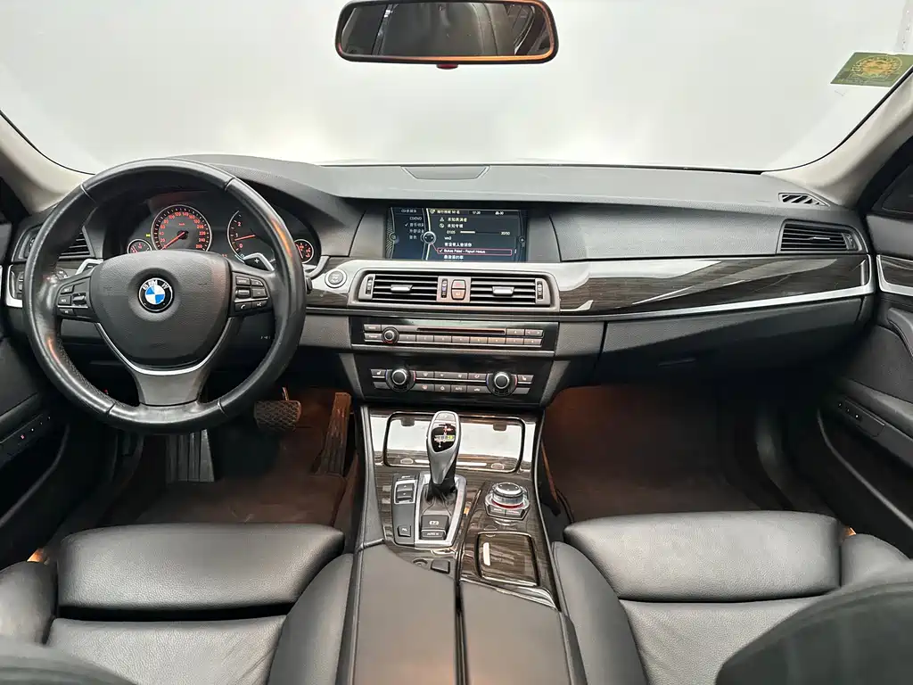 BMW 5 Series 2010 — фото 43