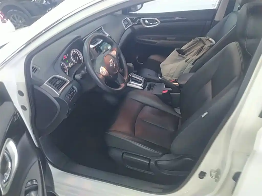 Nissan Sylphy 2020 — фото 15