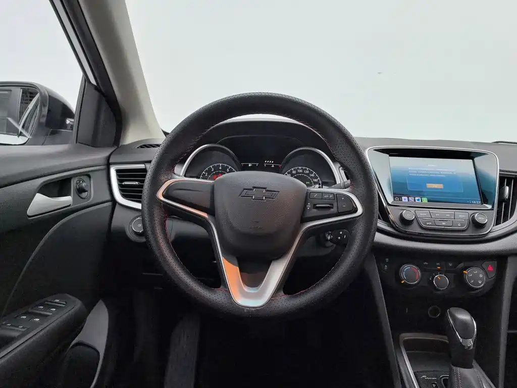 Chevrolet Monza 2019 — фото 11