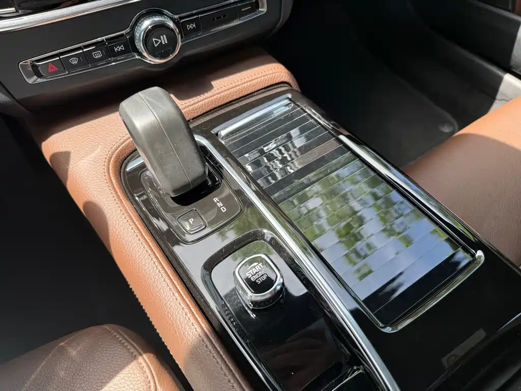 Volvo S90 PHEV 2021 — фото 27