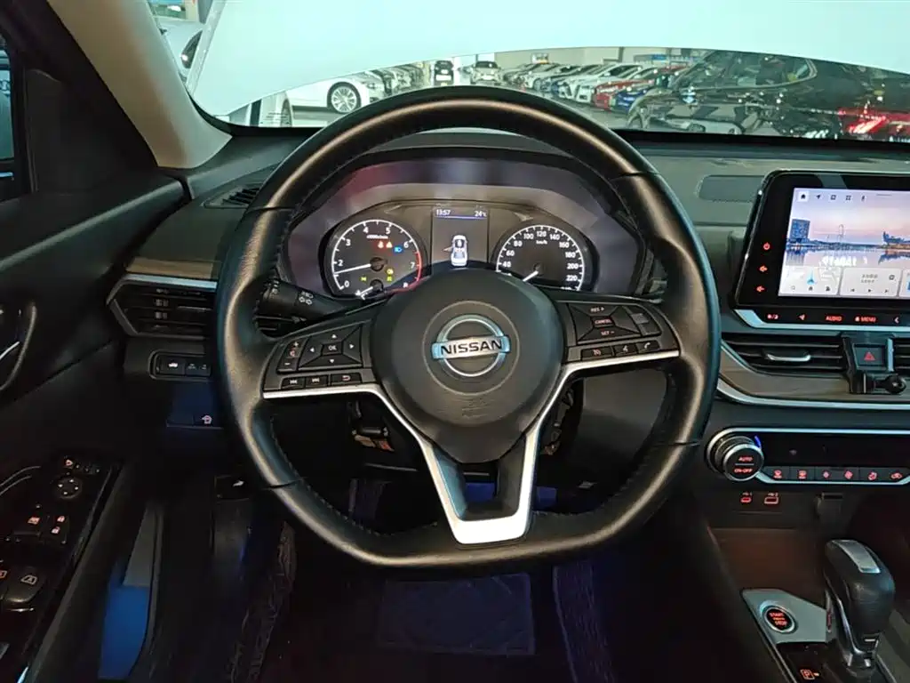 Nissan Teana 2022 — фото 11