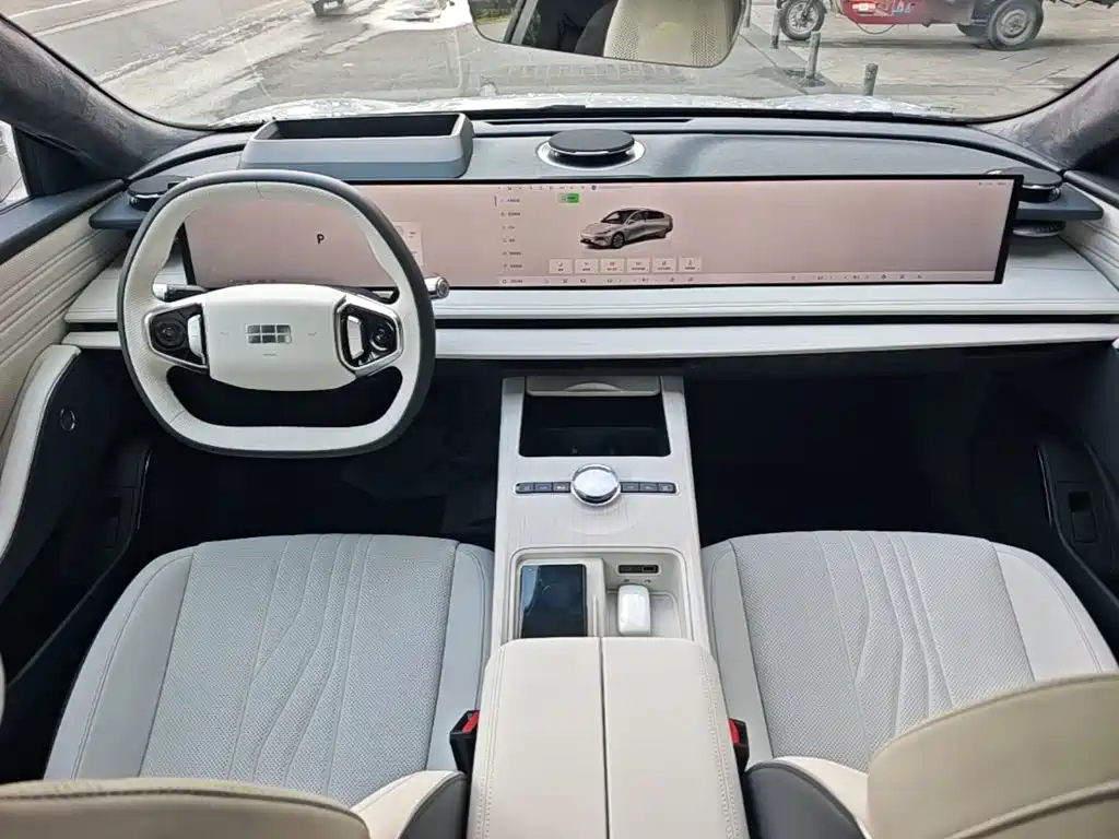Geely Galaxy E8 2024 — фото 10