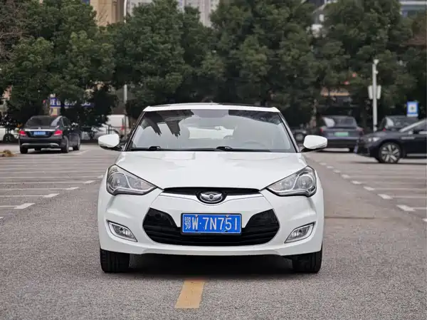 Hyundai Veloster 2012