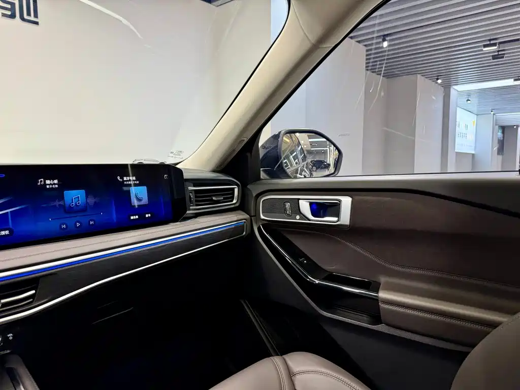Ford Explorer 2025 — фото 27