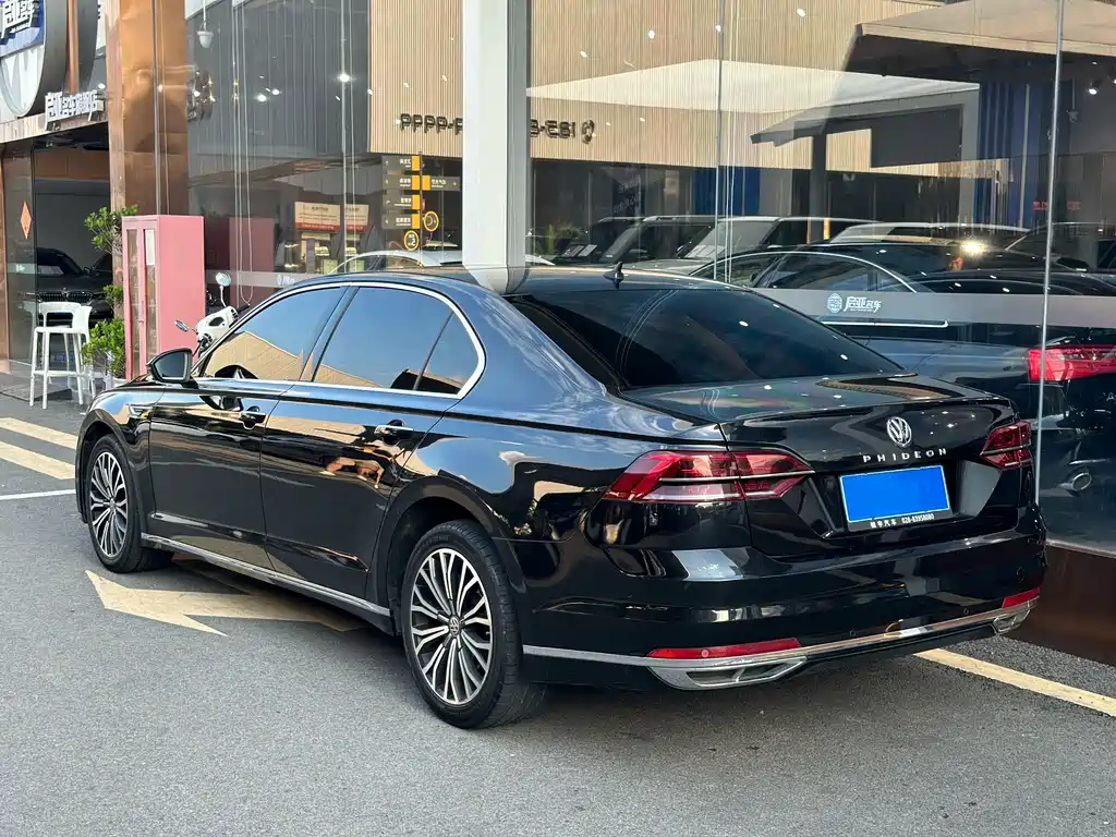 Volkswagen Phideon 2019 — фото 3