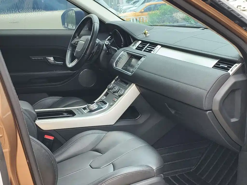 Land Rover Evoque 2015 — фото 9