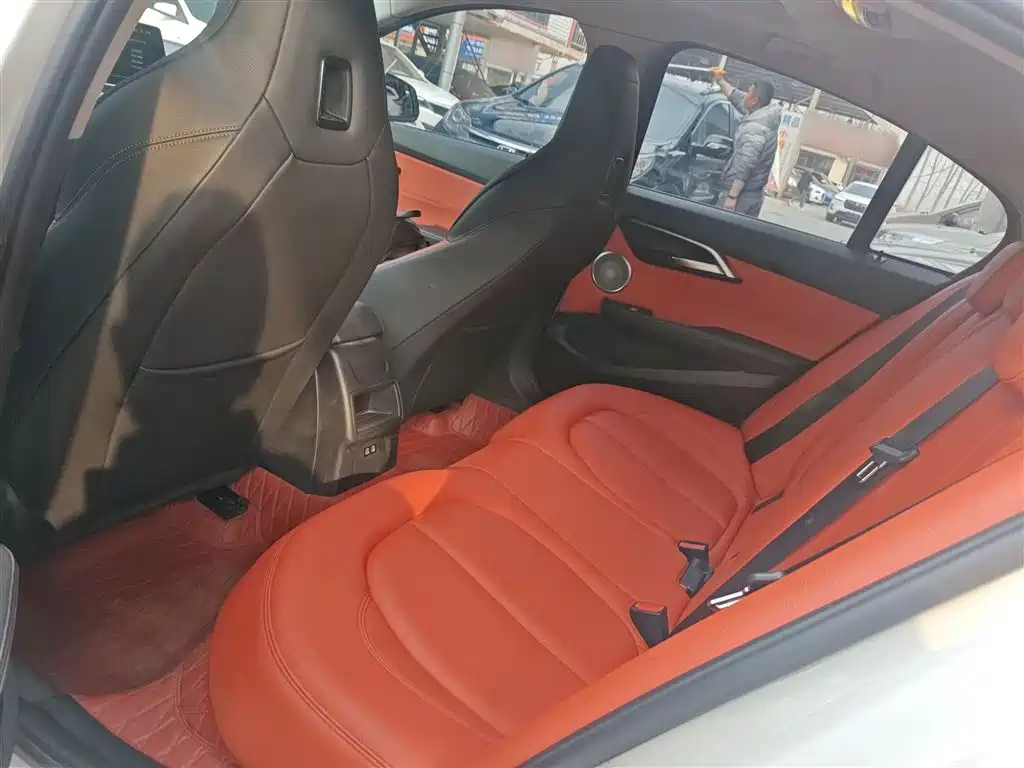 BMW 1 Series 2023 — фото 17