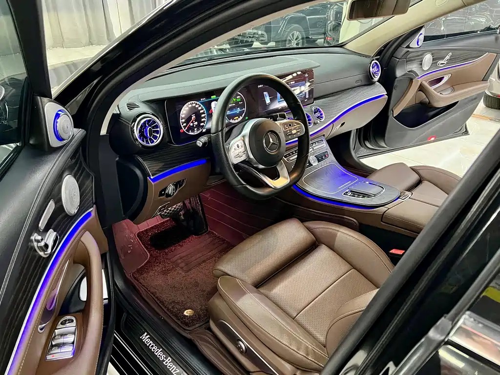 Mercedes-Benz E-Class 2019 — фото 10