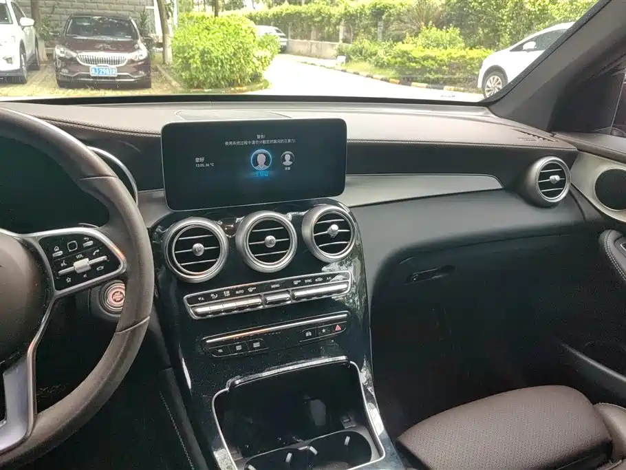 Mercedes-Benz GLC 2021 — фото 13