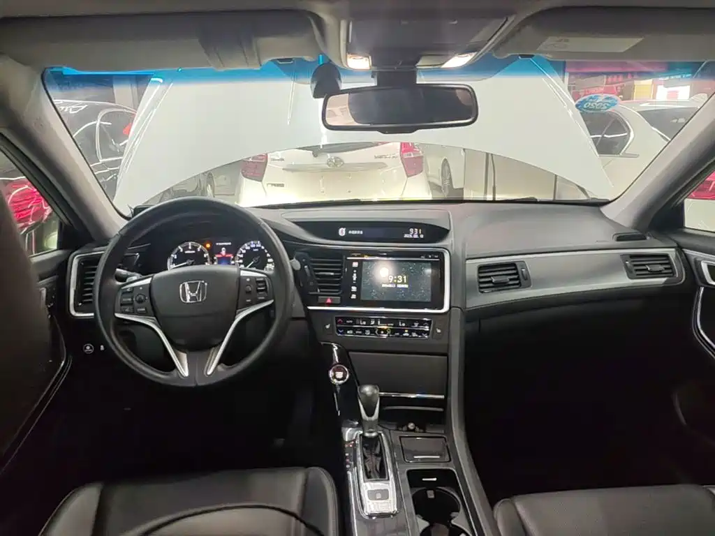 Honda Spirior 2017 — фото 10