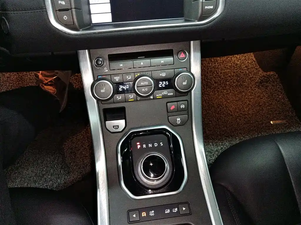 Land Rover Evoque 2015 — фото 10