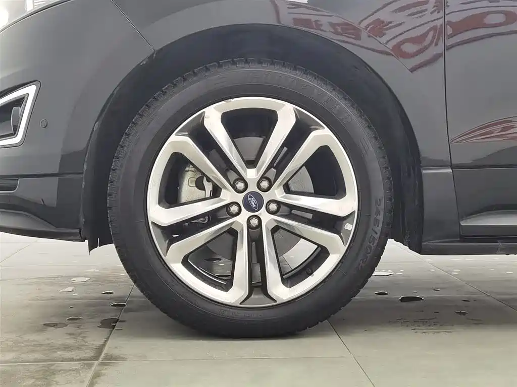 Ford Edge 2019 — фото 17