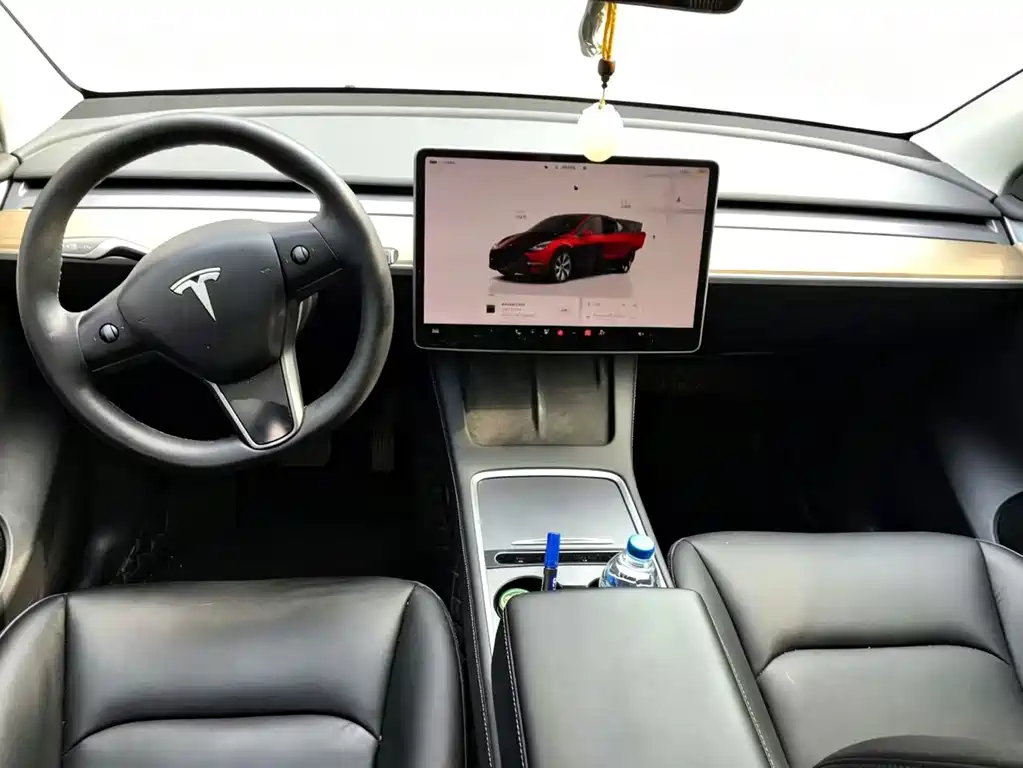 Tesla Model Y 2022 — фото 8