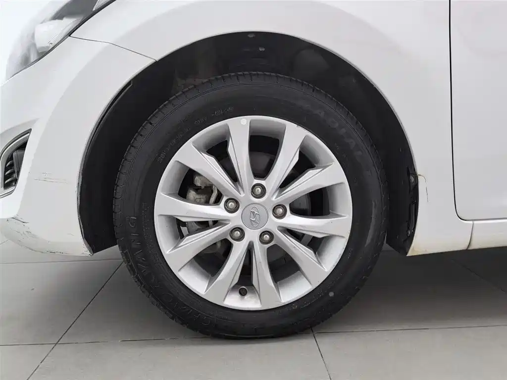Hyundai Elantra Langdong 2017 — фото 17