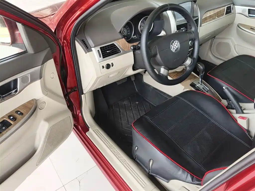 Buick Excelle 2015 — фото 16