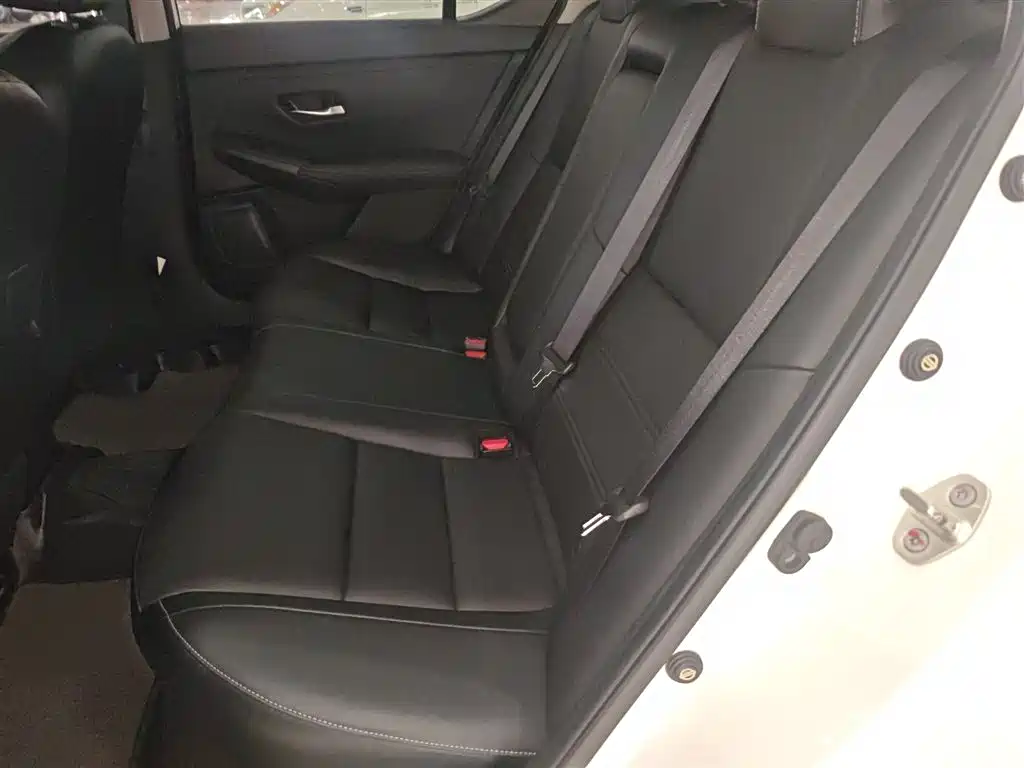 Nissan Sylphy 2021 — фото 17