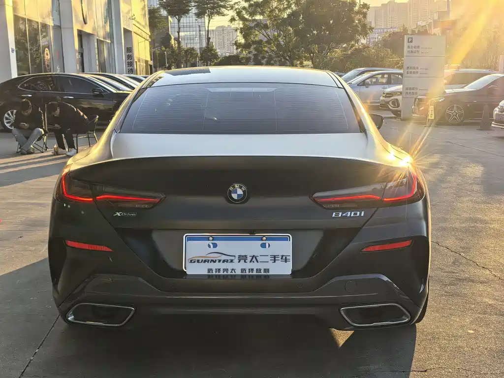 BMW 8 Series 2021 — фото 10