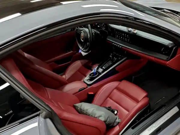 Porsche 911 2023
