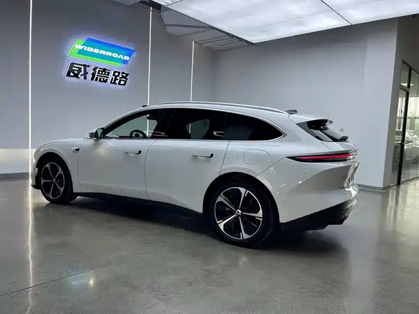 NIO ET5T 2025