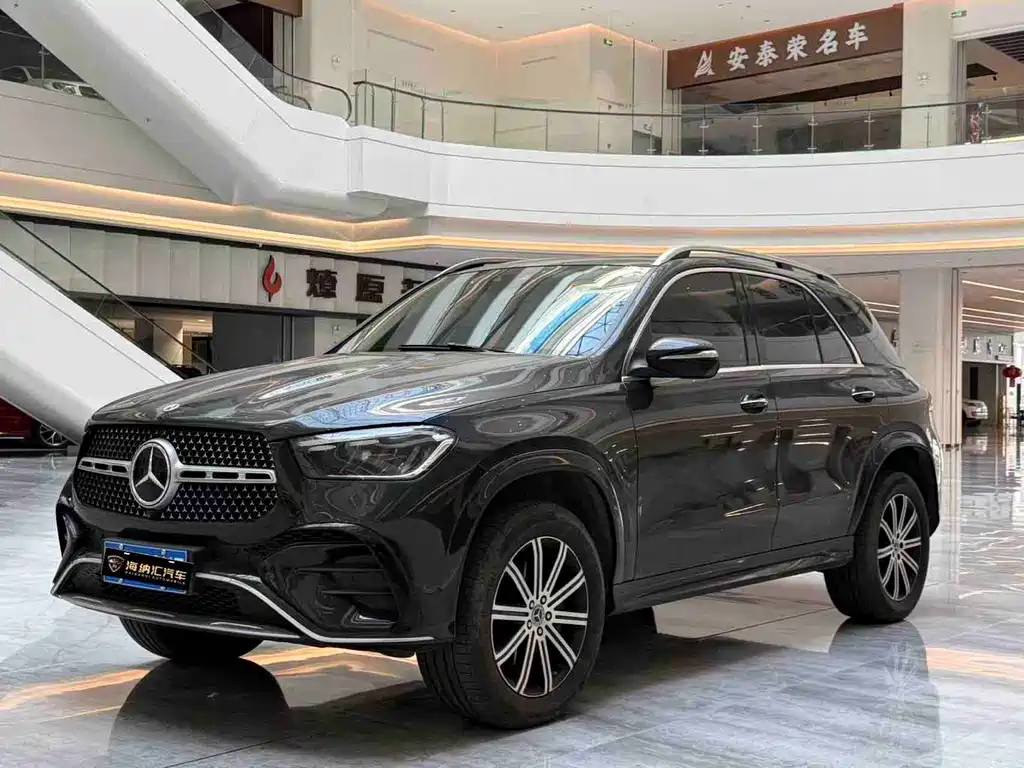 Mercedes-Benz GLE 2024 — фото 1