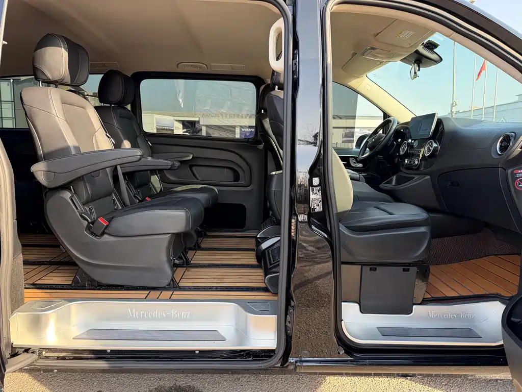 Mercedes-Benz Vito 2023 — фото 25