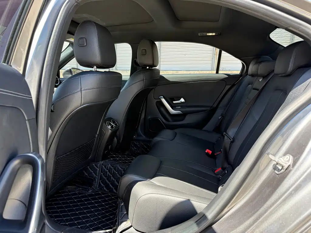 Mercedes-Benz A-Class 2020 — фото 10
