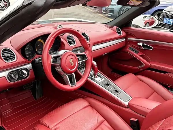Porsche 718 2016