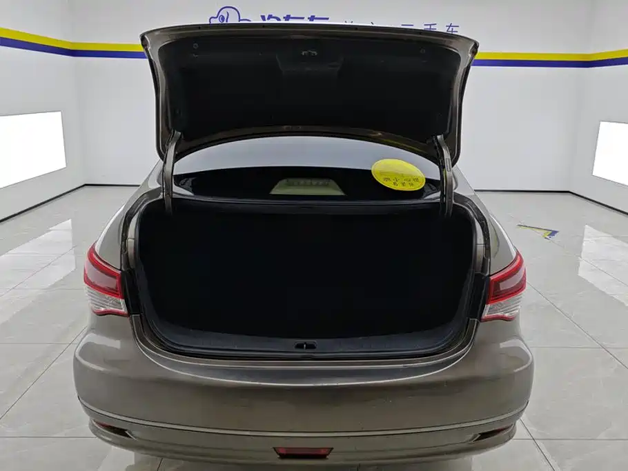 Nissan Sylphy 2015 — фото 4