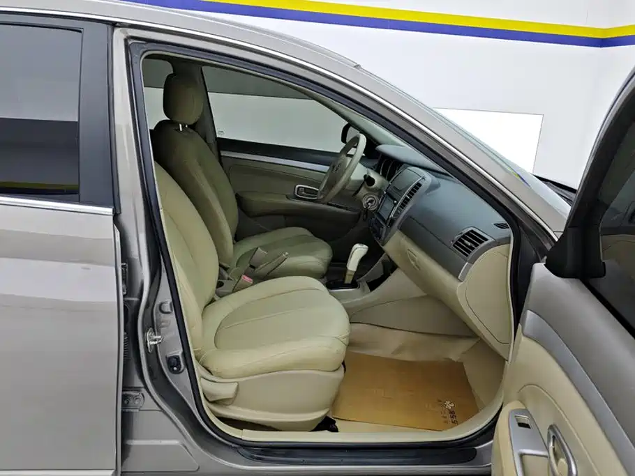 Nissan Sylphy 2015 — фото 8