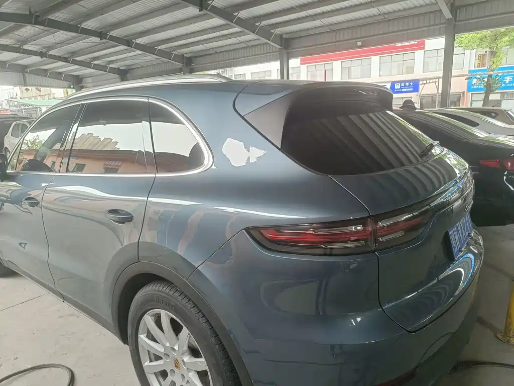 Porsche Cayenne 2018 — фото 11